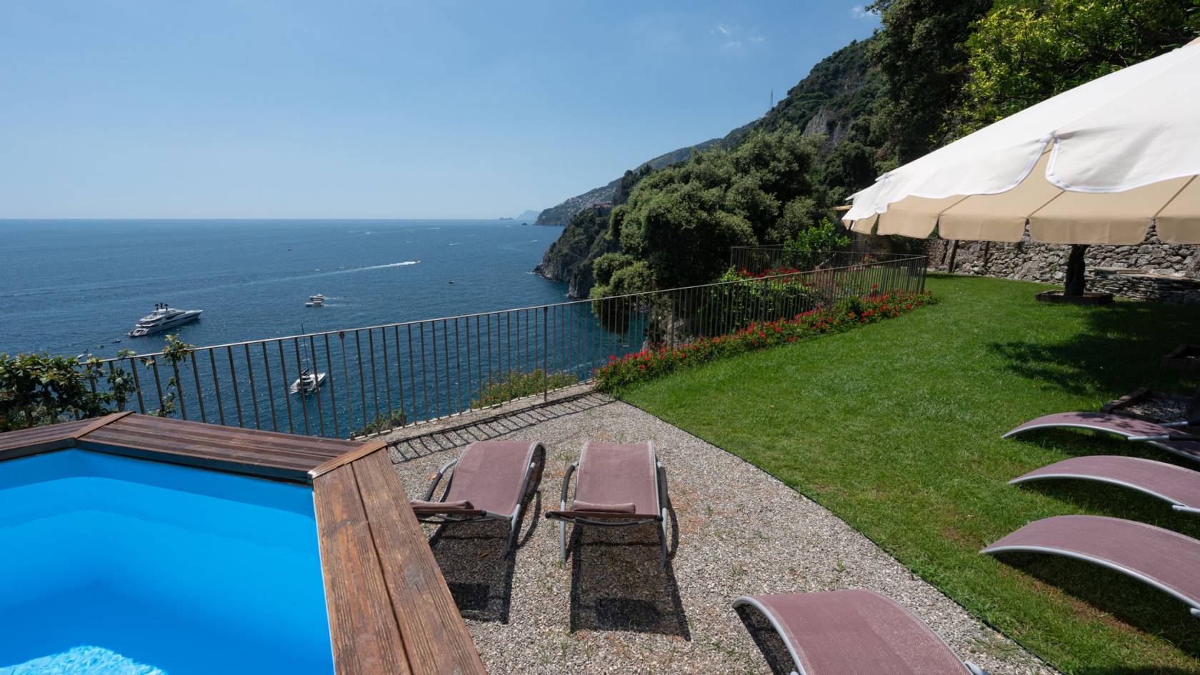 Villa con piscina privata vista mare by WonderTour