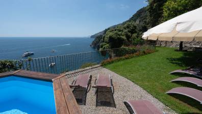 Villa con piscina privata vista mare by WonderTour
