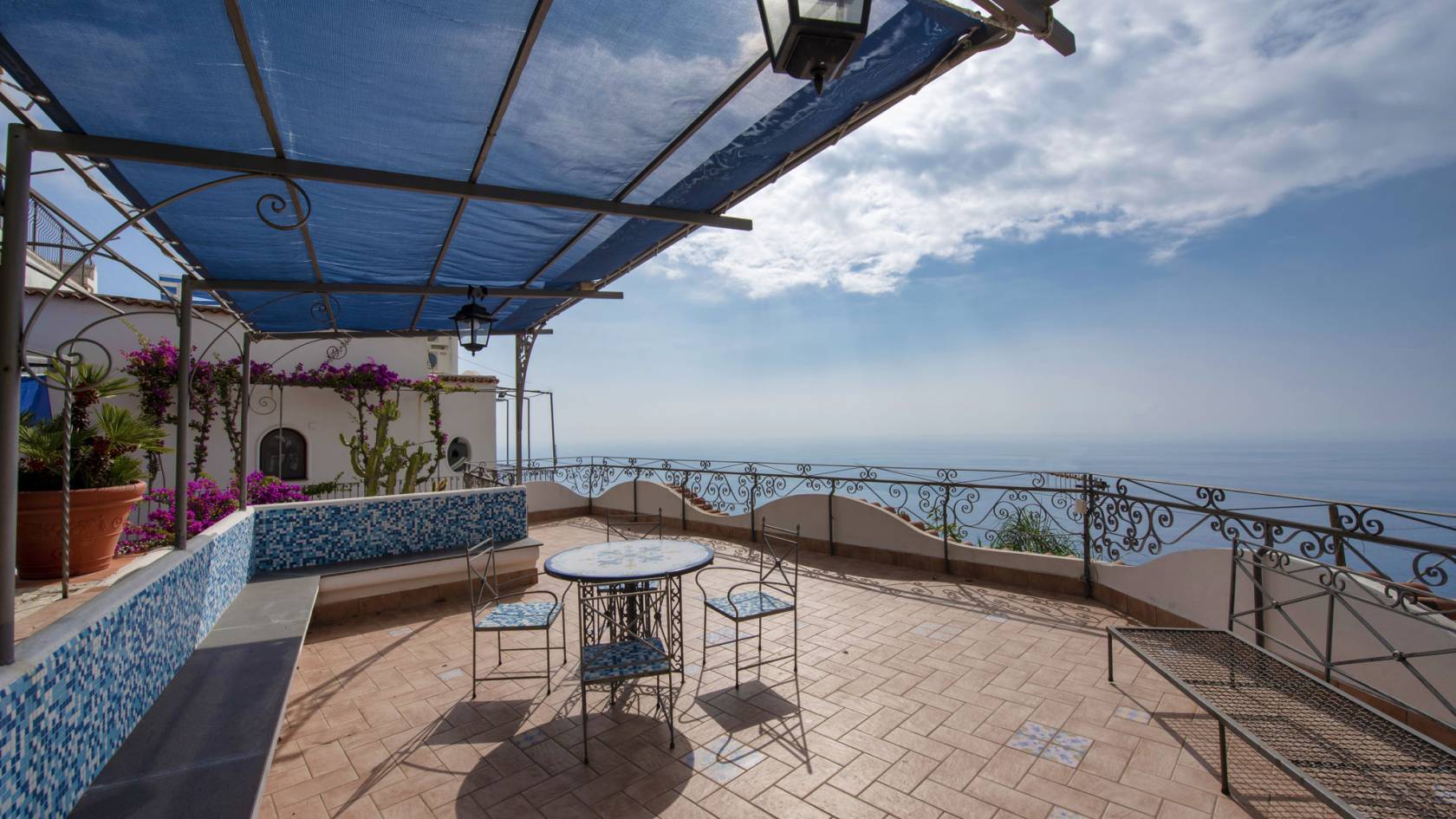 Villa w/ terrace overlooking the sea by WonderTour